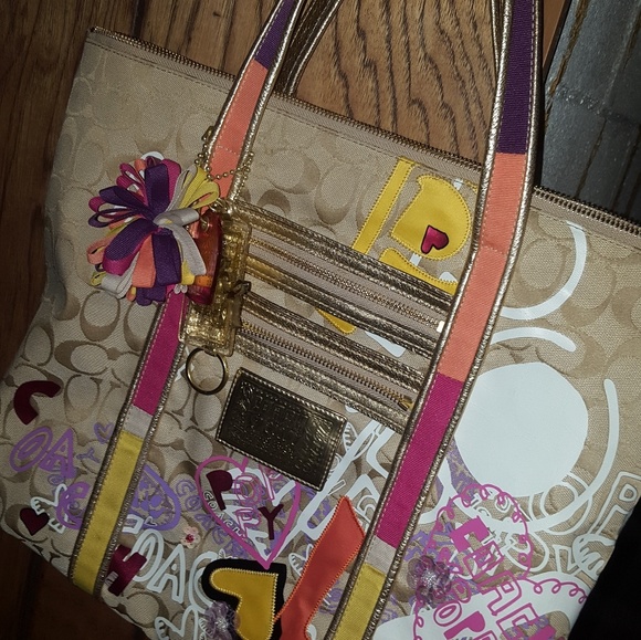 Coach Purse - Picture 2 of 4